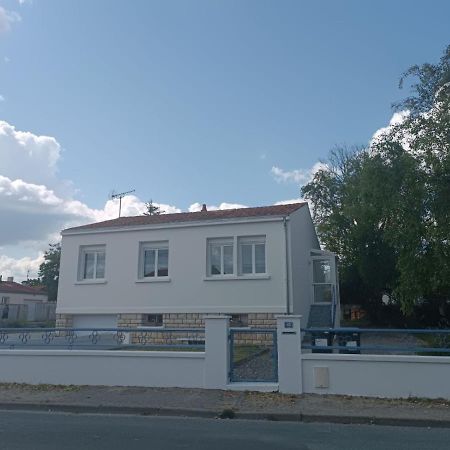 Charmante Maison Entre Mer Et Campagne La Jarrie Buitenkant foto