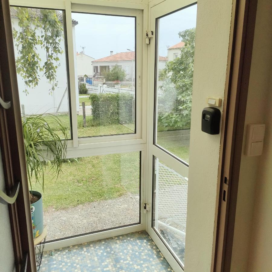 Charmante Maison Entre Mer Et Campagne La Jarrie Buitenkant foto